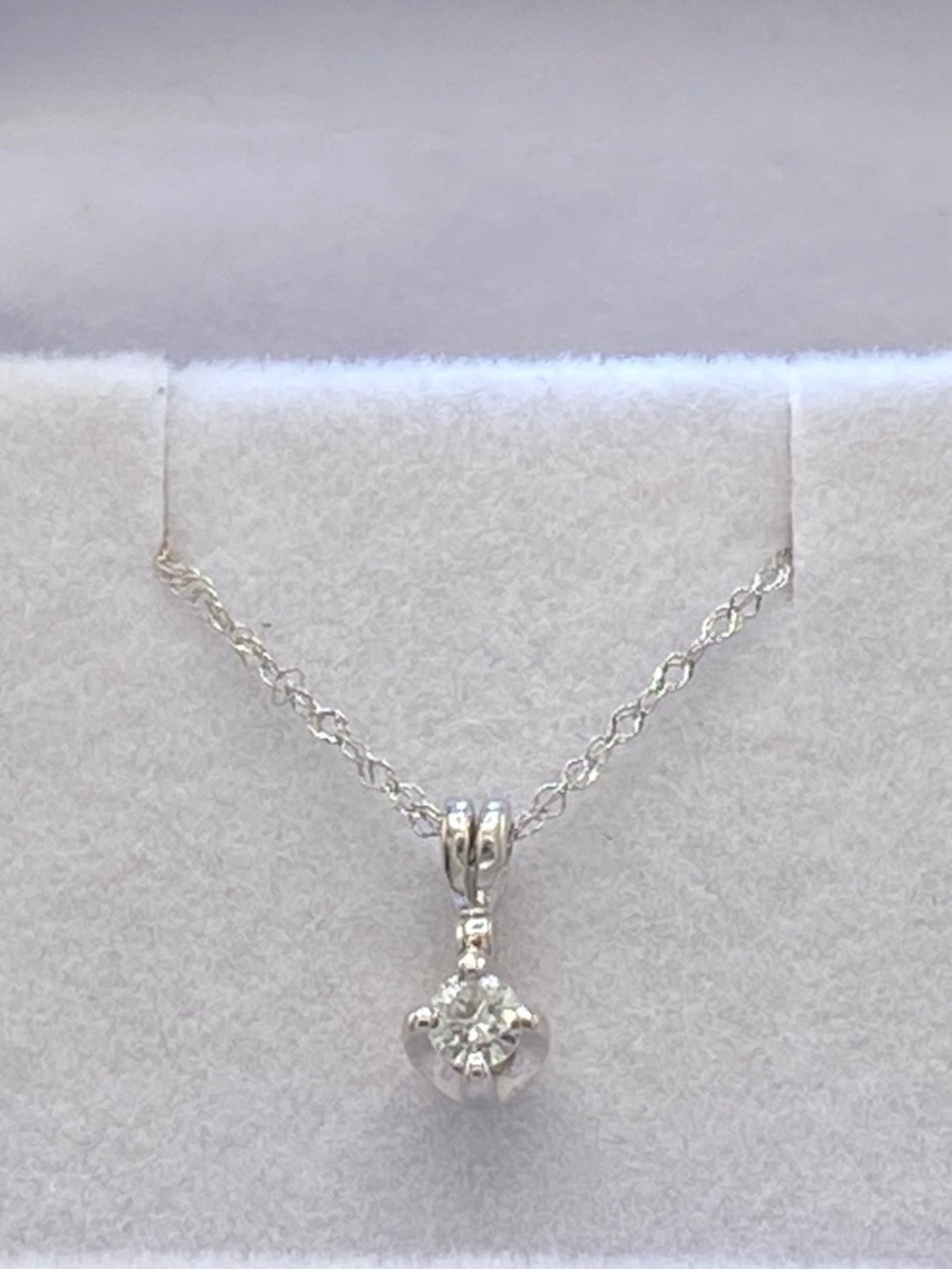 Classic 14K White Gold Diamond Solitaire Pendant Necklace w/ 14k Chain & Lit Box